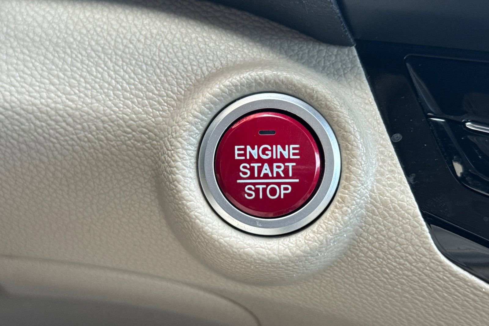 Used 2016 Honda Accord Touring image 25