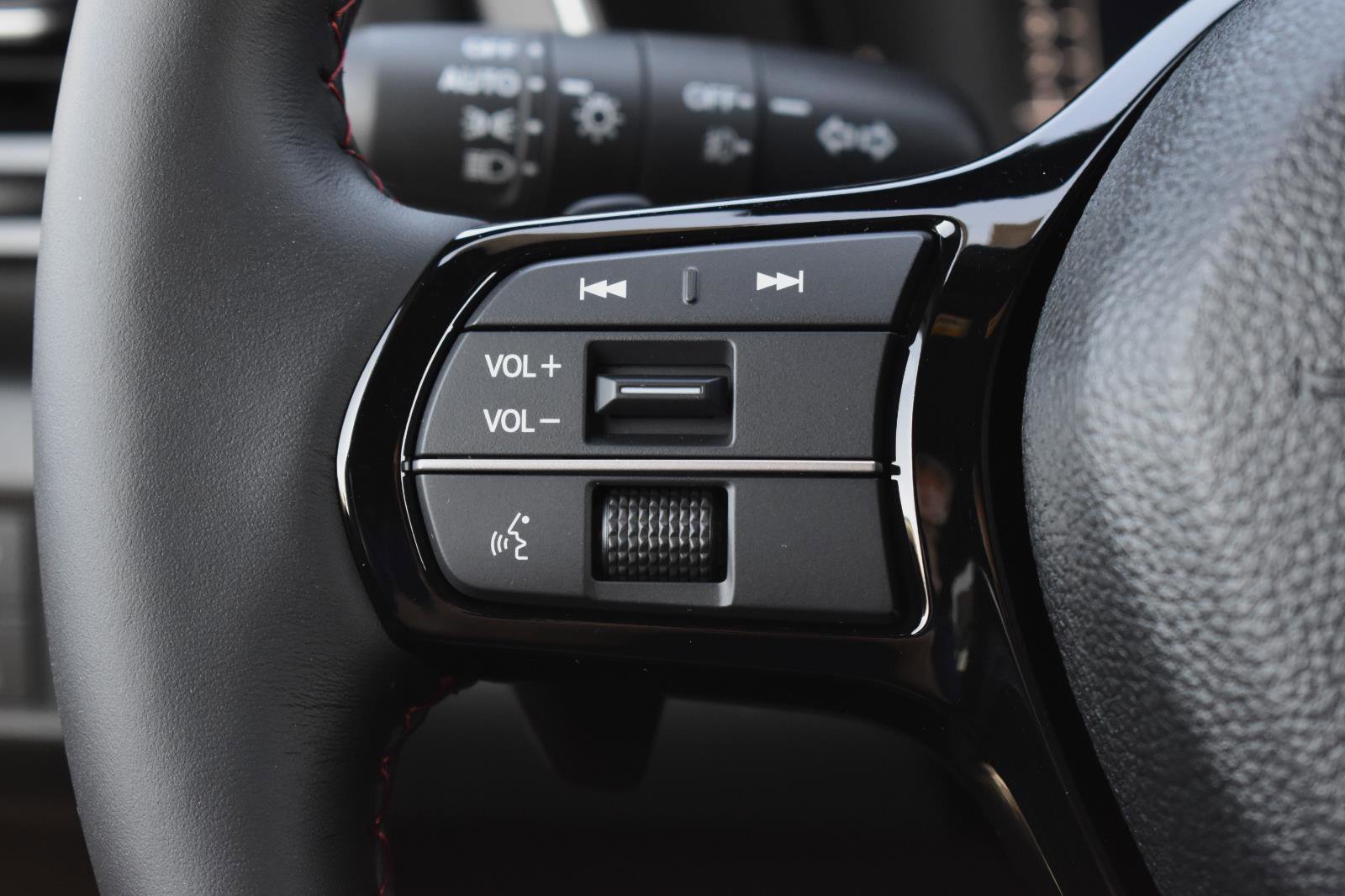 New 2025 Honda Pilot Black Edition image 5