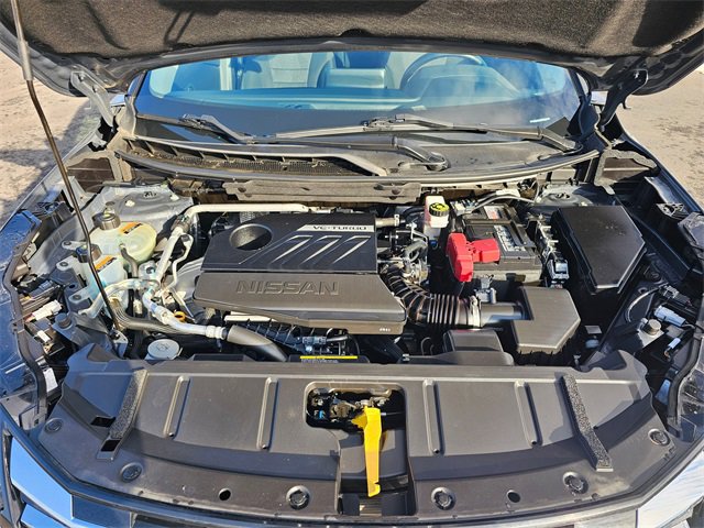 Used 2024 Nissan Rogue SV image 9
