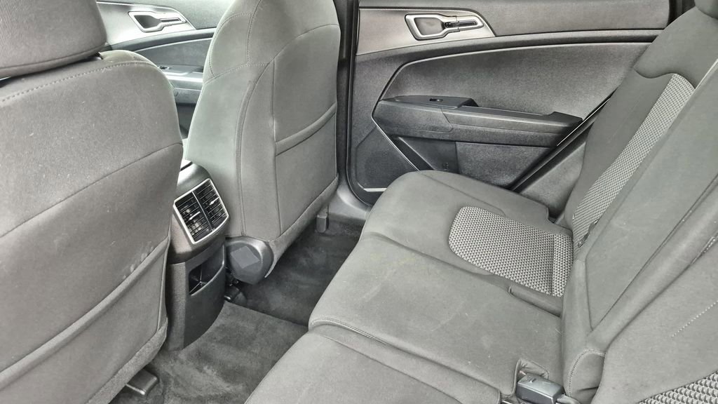 Used 2023 Kia Sportage LX image 13