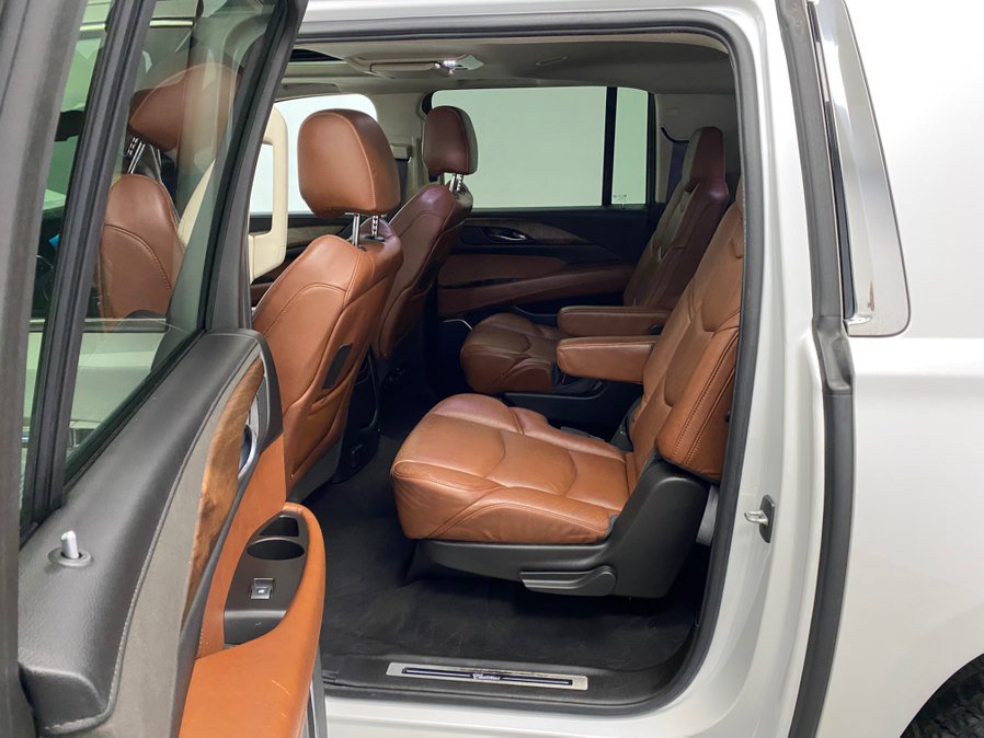 Used 2016 Cadillac Escalade ESV Premium image 37