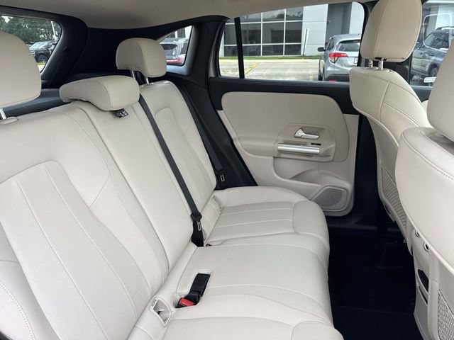 Used 2025 Mercedes-Benz GLA 250 image 13