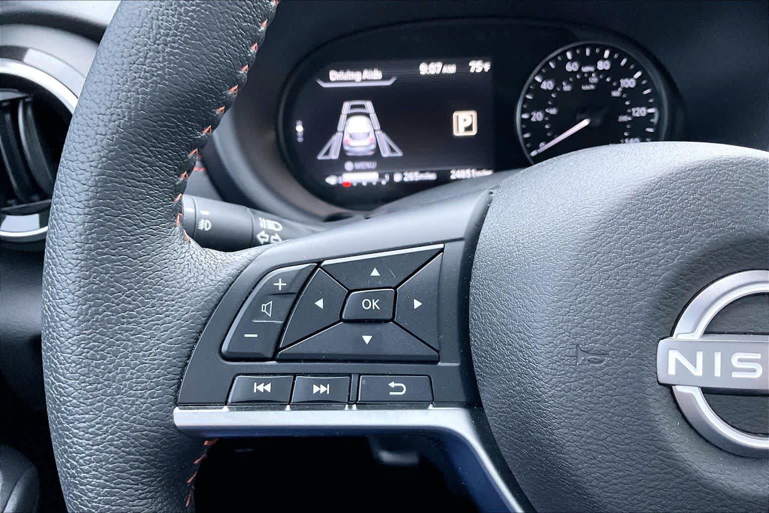 Used 2024 Nissan Kicks SR w/ SR Premium Package FWD image 23