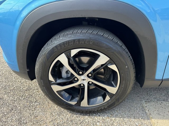 Used 2025 Chevrolet Trax RS w/ Sunroof Package image 22