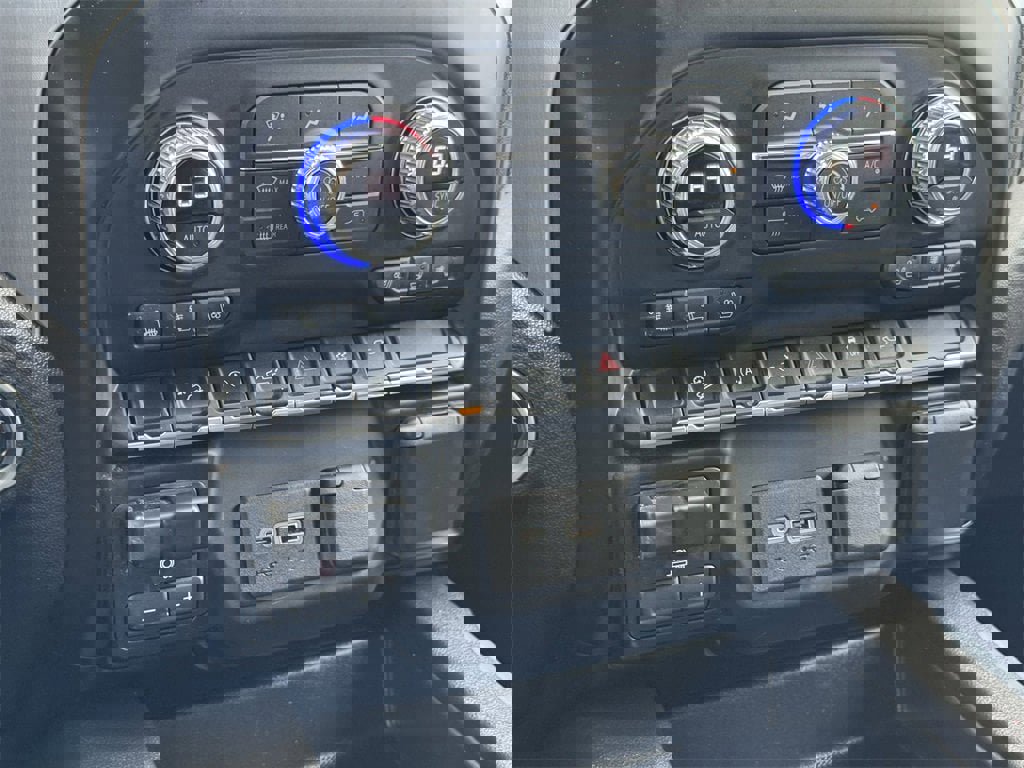 Used 2021 GMC Sierra 1500 SLT w/ SLT Premium Package image 22