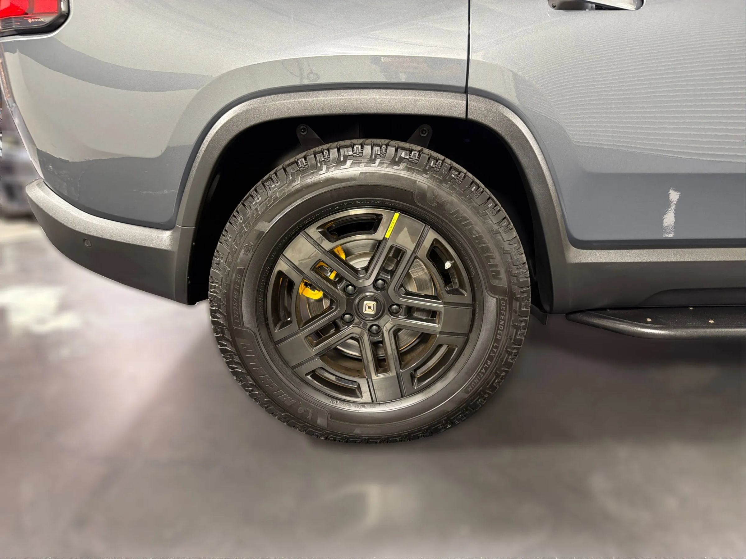 Used 2023 Rivian R1S Adventure AWD/4WD image 18