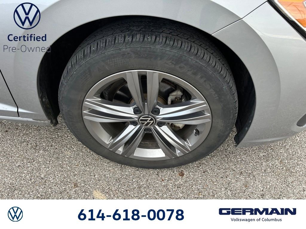 Used 2023 Volkswagen Jetta SE w/ Panoramic Sunroof Package FWD image 14