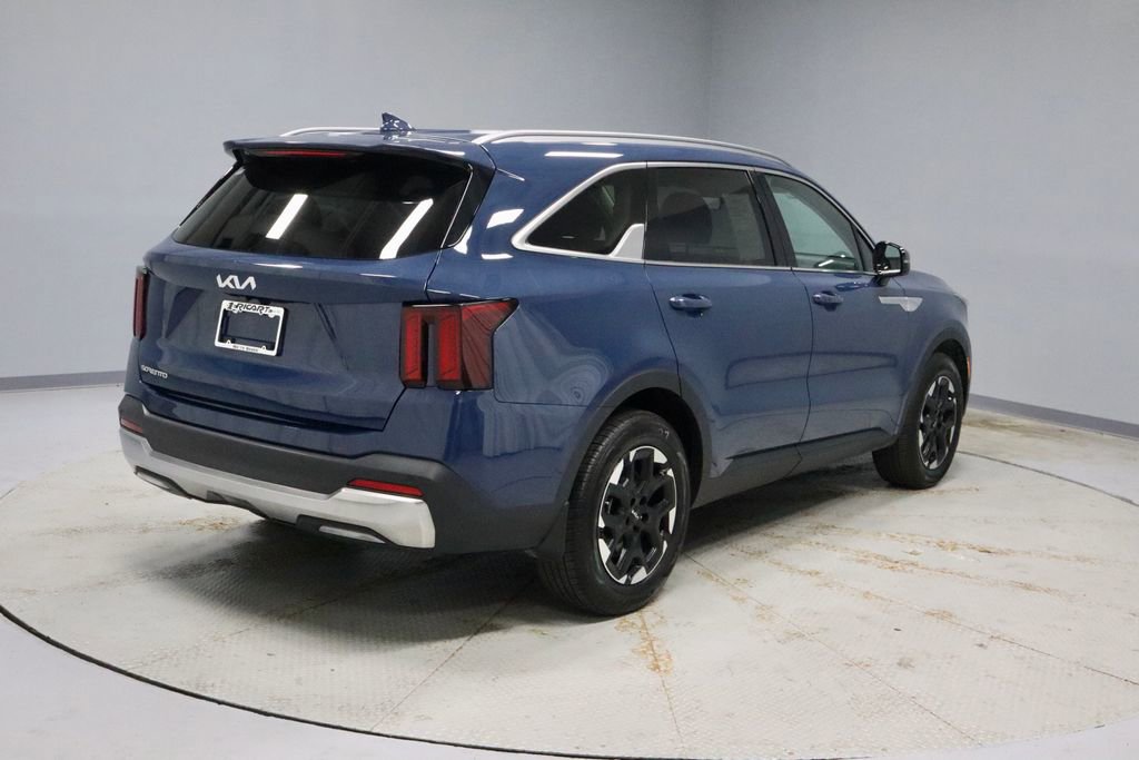 Used 2025 Kia Sorento S FWD image 12