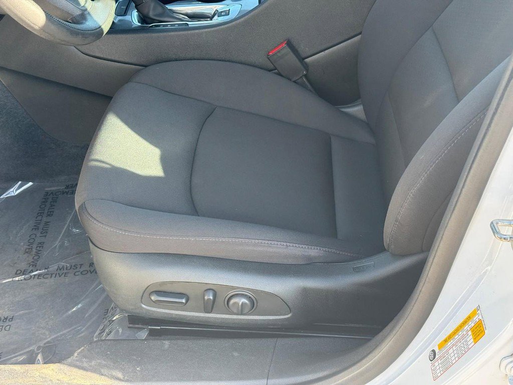 Used 2023 Chevrolet Malibu LT image 19