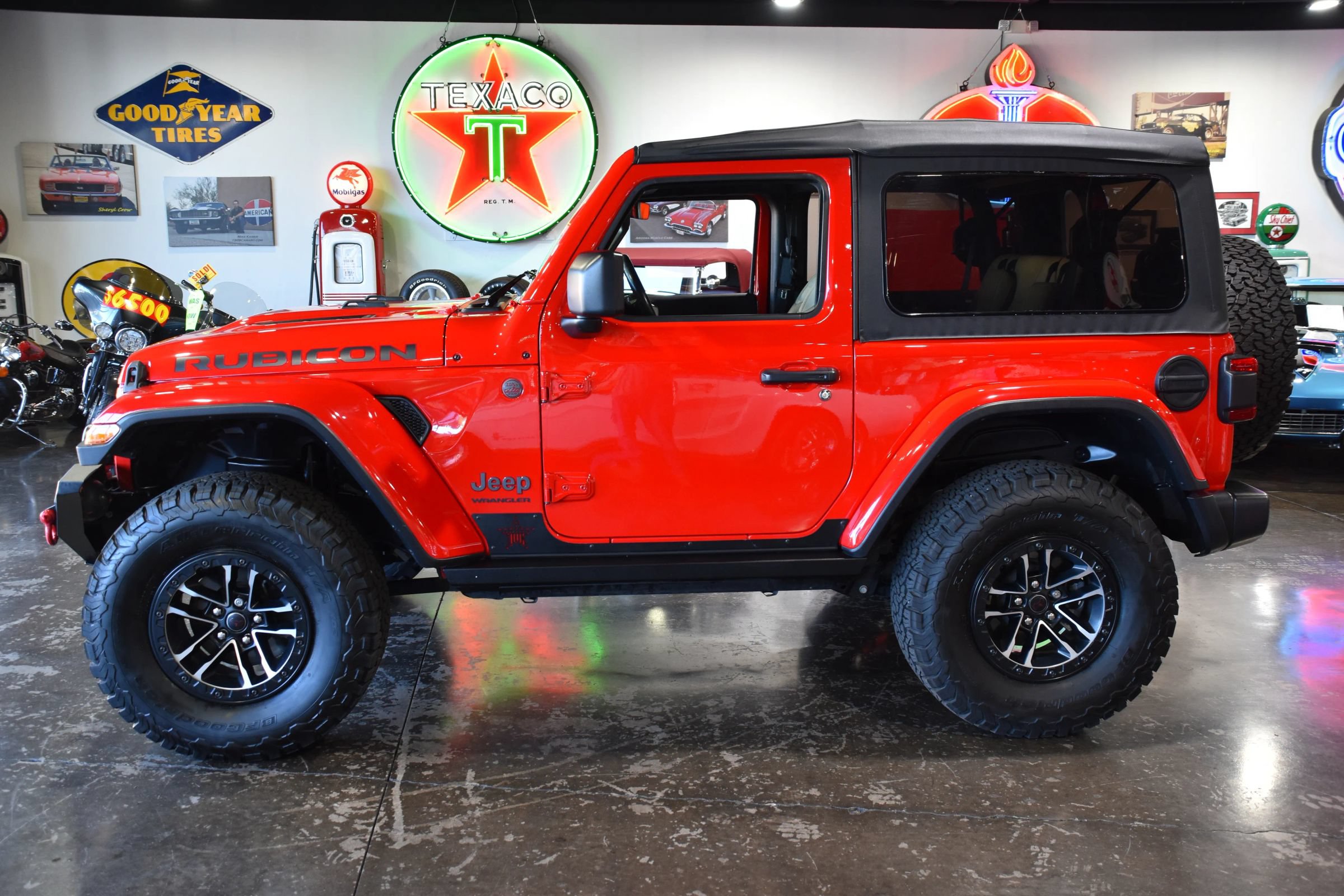 Used 2019 Jeep Wrangler Rubicon AWD/4WD image 5
