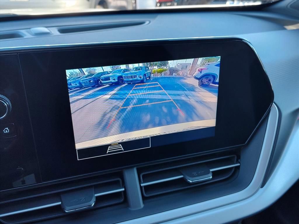 New 2026 Chevrolet Trax RS w/ Sunroof Package image 13