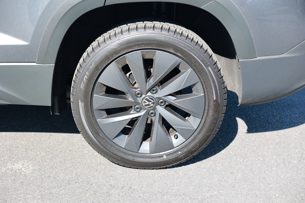 Used 2022 Volkswagen Taos S image 10