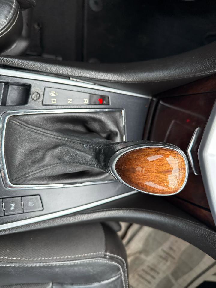 Used 2015 Cadillac SRX Luxury w/ Driver Awareness Package FWD image 27