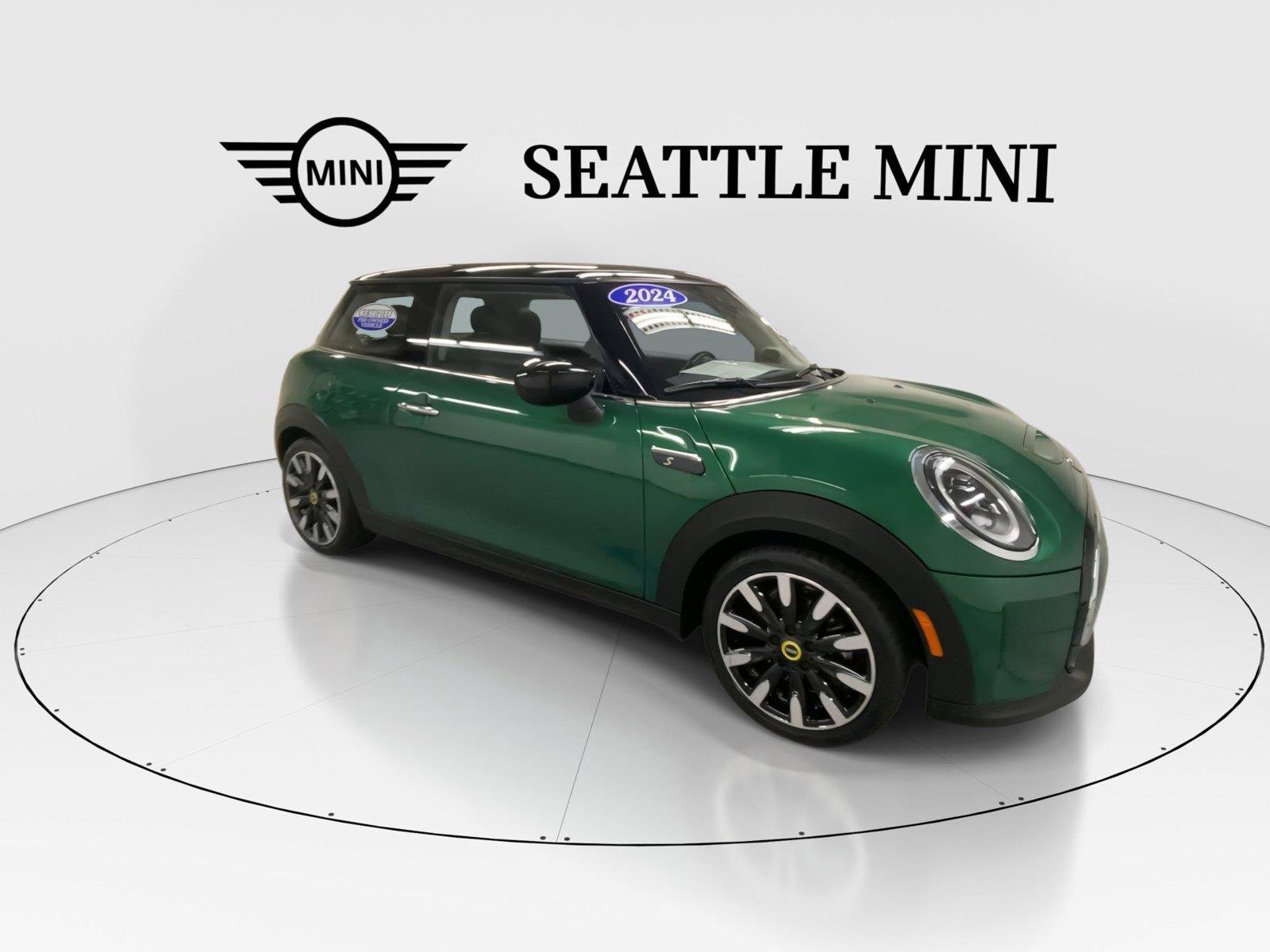 Used 2024 MINI Cooper SE FWD image 2