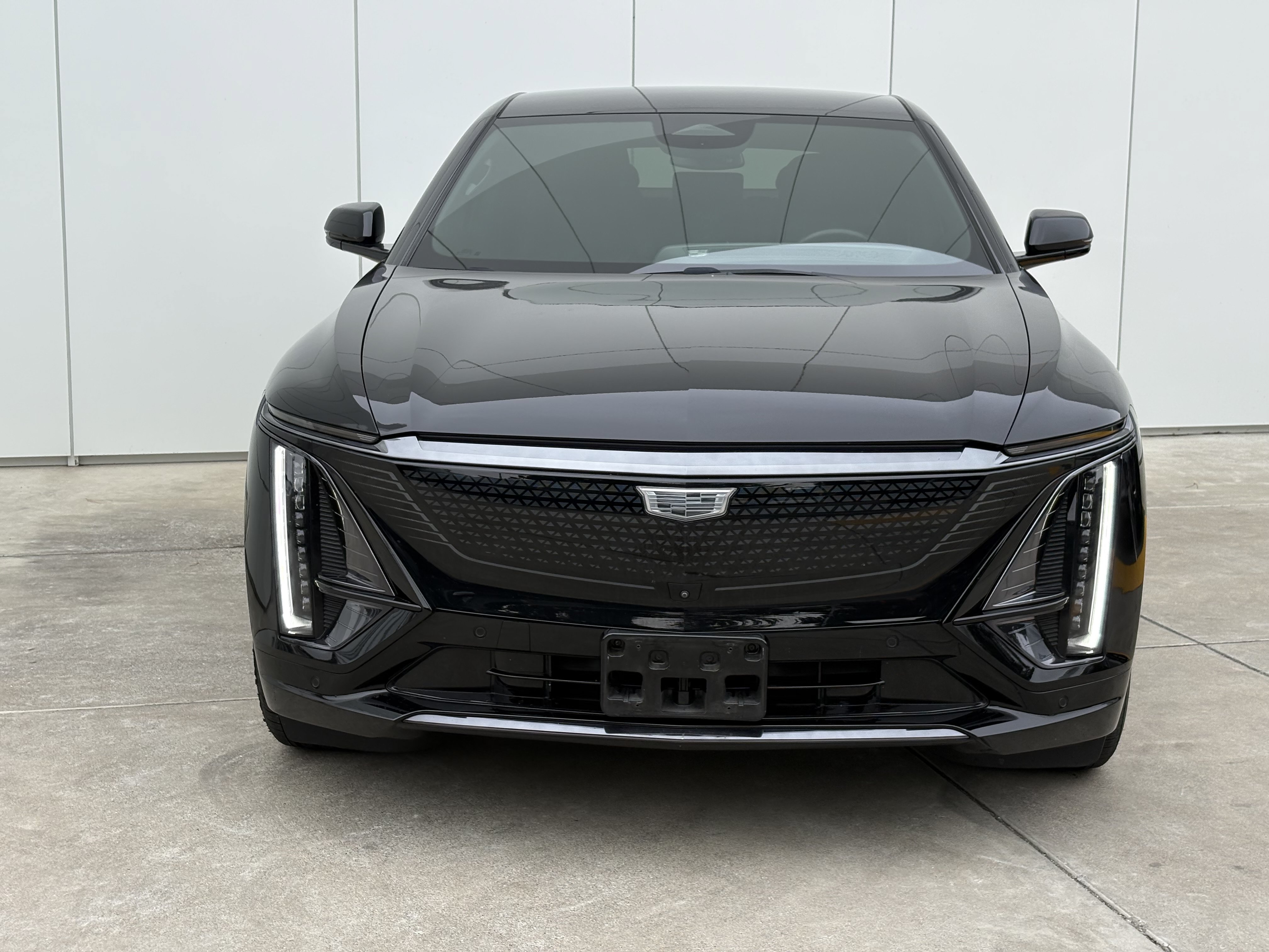 Certified 2024 Cadillac Lyriq Sport AWD/4WD image 2