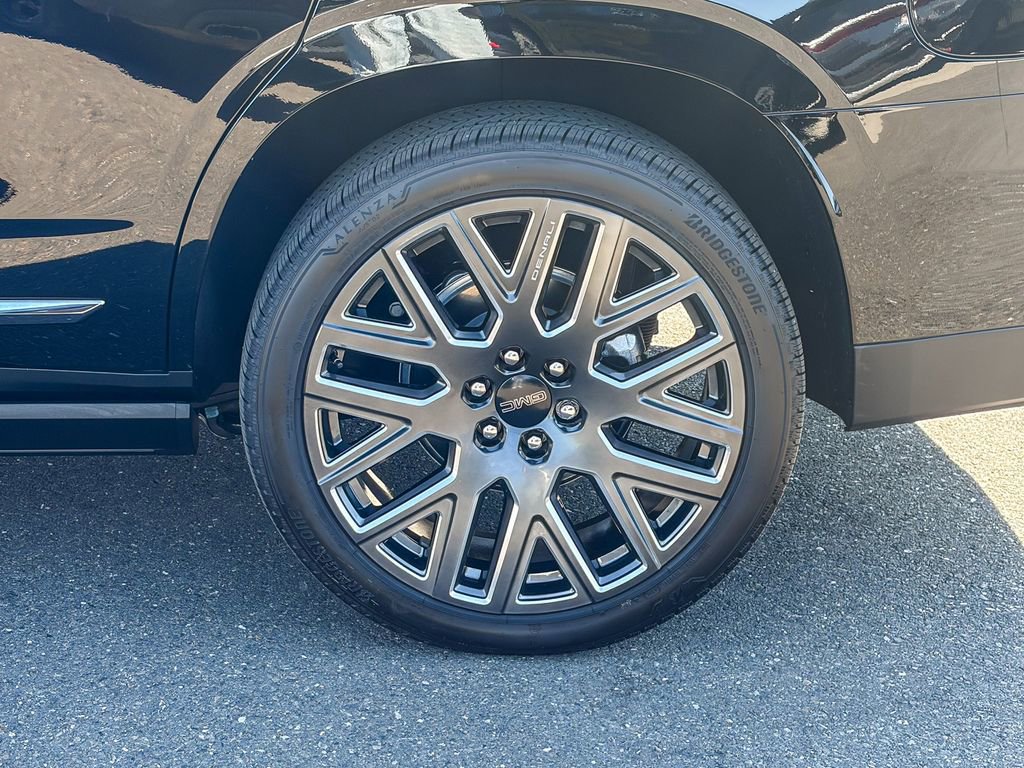 Used 2026 GMC Yukon Denali Ultimate w/ LPO, Floor Liner Package image 17