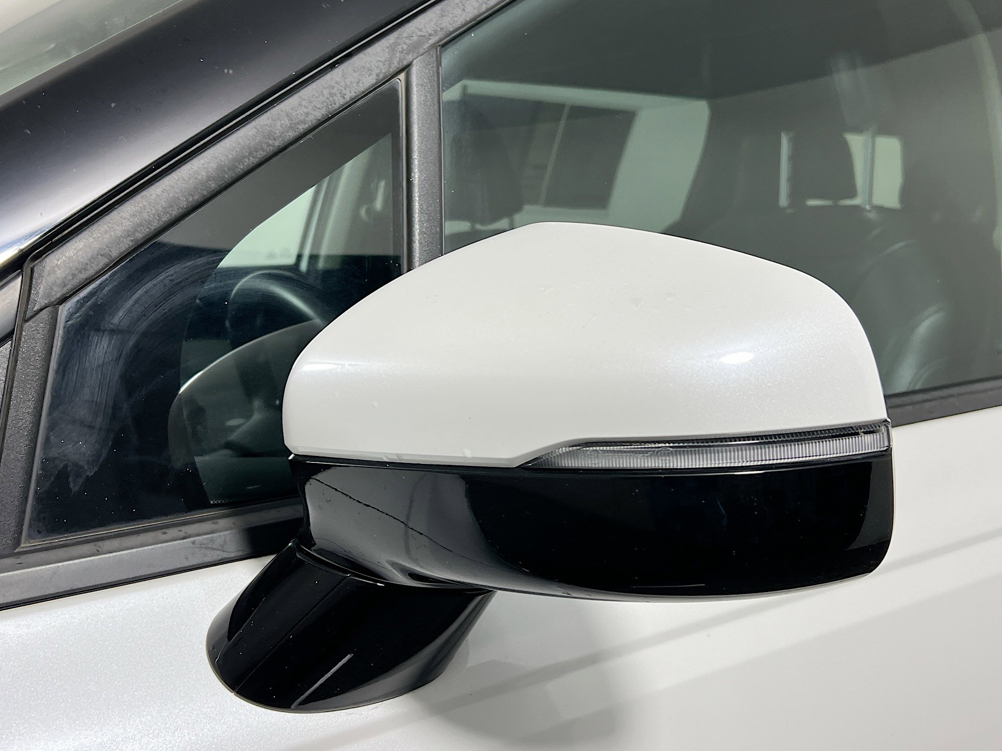 Used 2023 Kia Carnival LX image 12