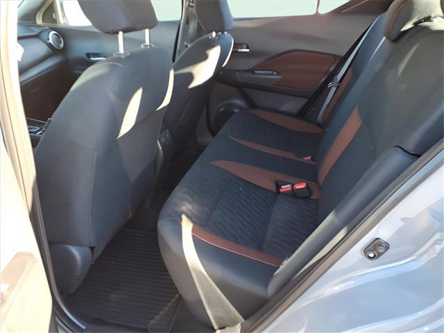 Used 2023 Nissan Kicks SR image 8