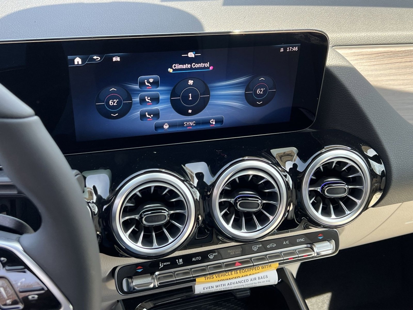 New 2026 Mercedes-Benz GLA 250 4MATIC image 19