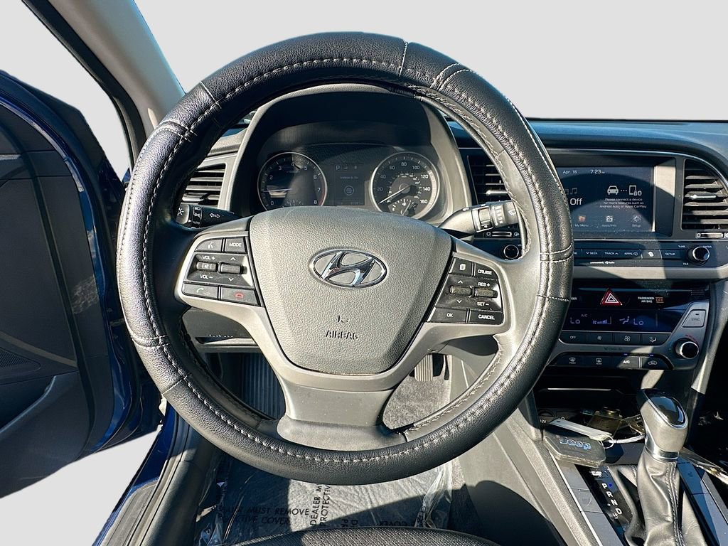 Used 2017 Hyundai Elantra Limited FWD image 11