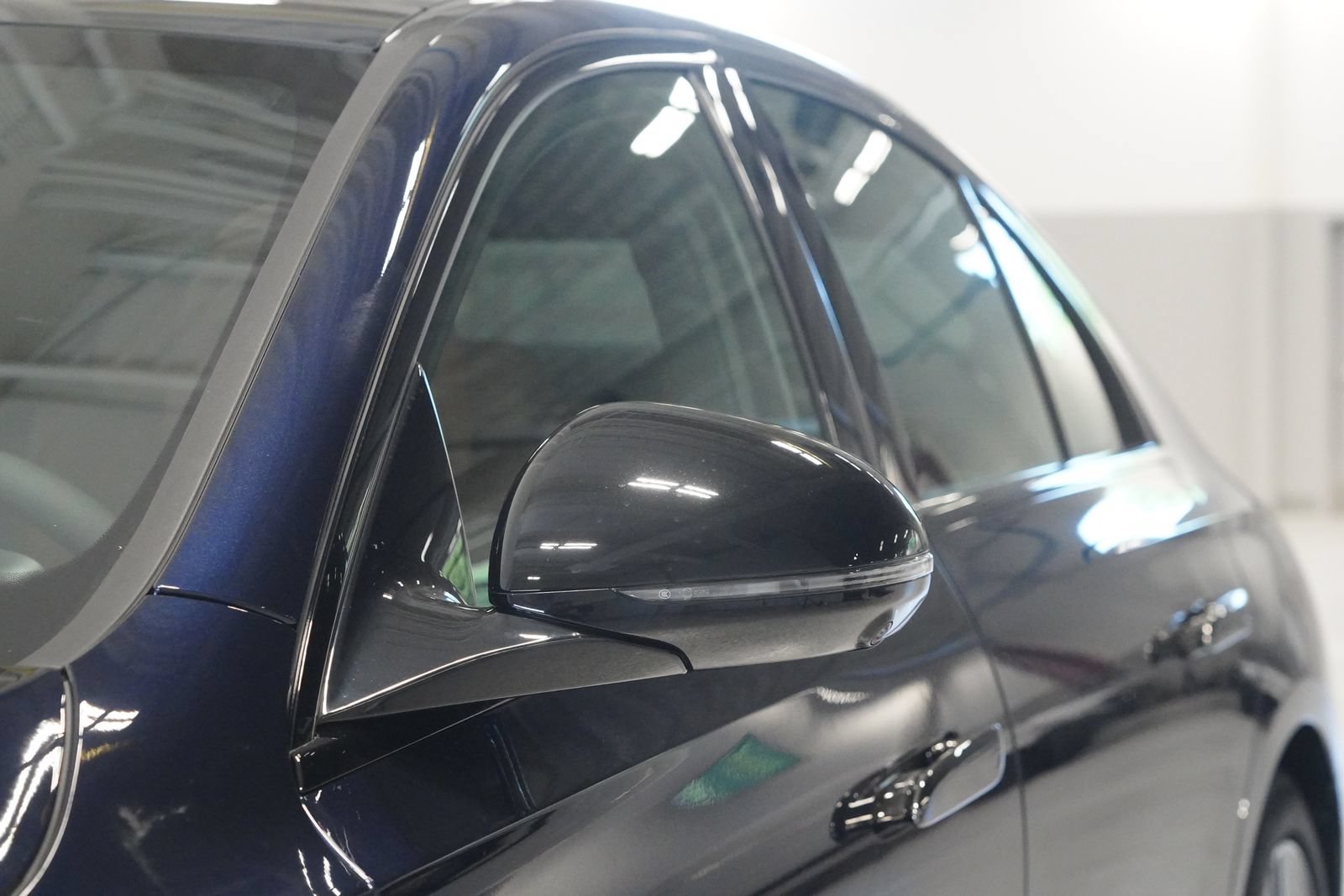 New 2027 Mercedes-Benz E 350 4MATIC Sedan image 9
