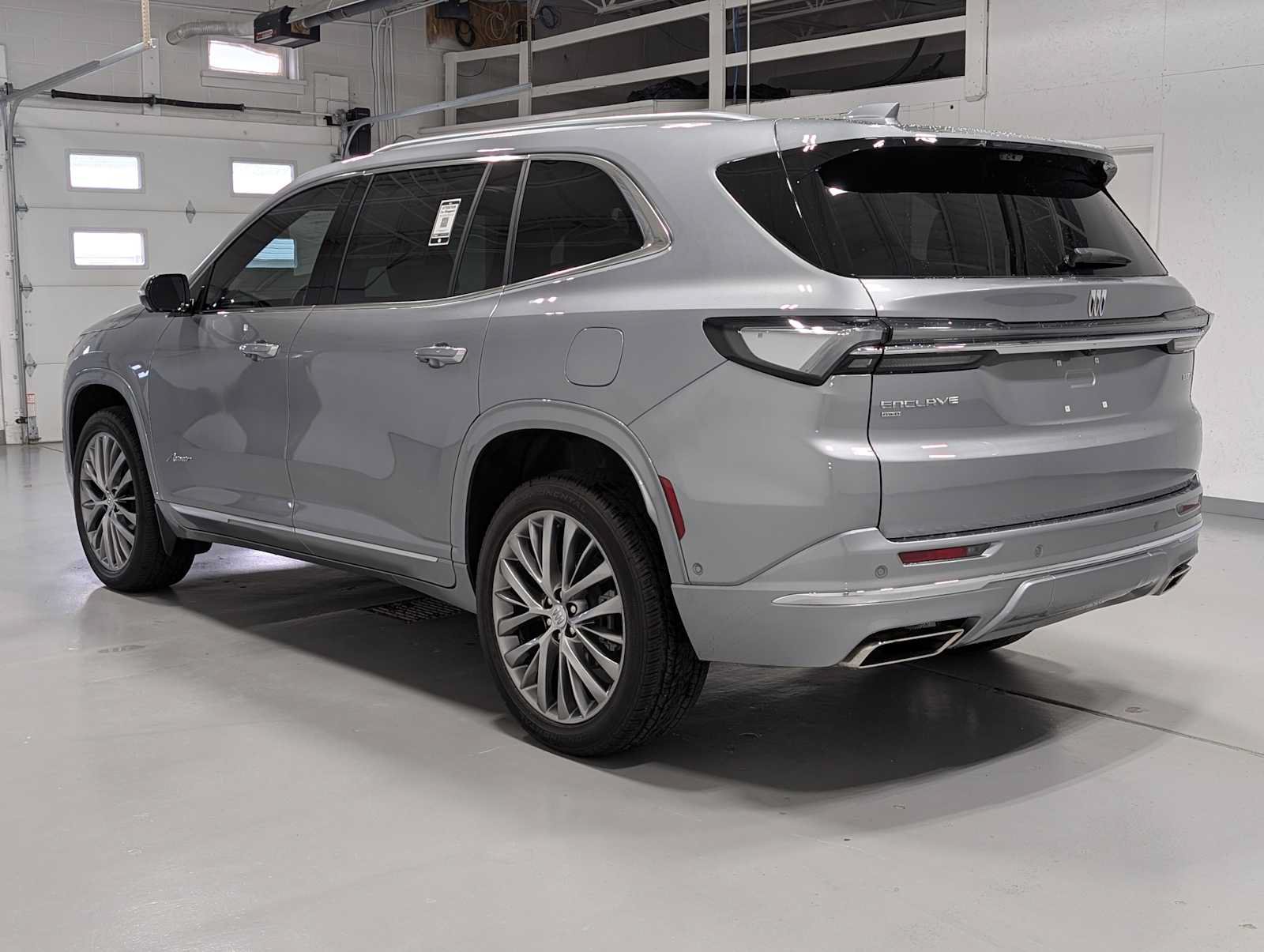 Certified 2025 Buick Enclave Avenir w/ Super Cruise Package AWD/4WD image 10