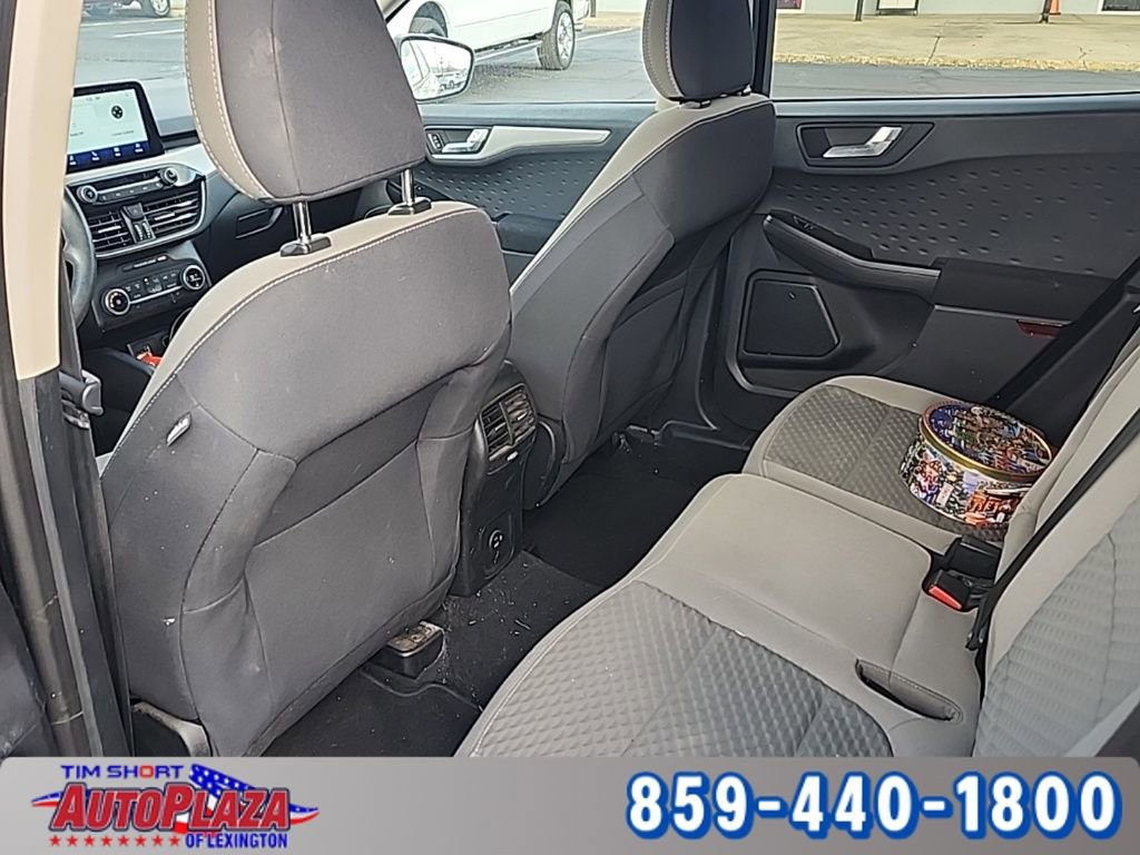 Used 2020 Ford Escape SE image 13