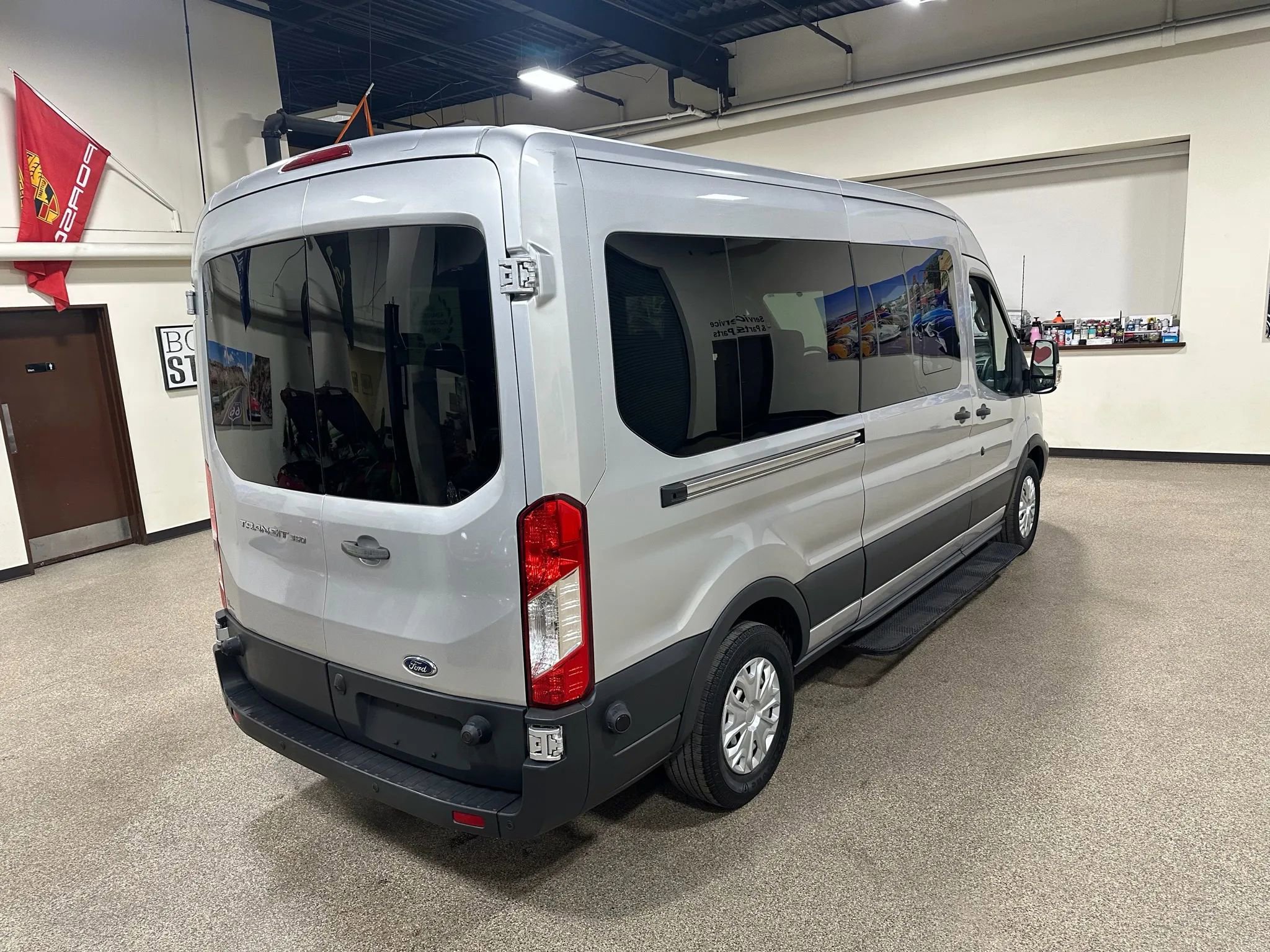 Used 2015 Ford Transit 350 XL image 9