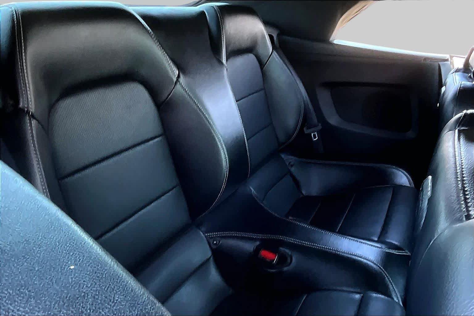 Used 2022 Ford Mustang Premium RWD image 18