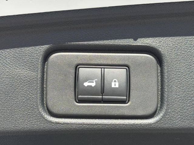 Certified 2025 Nissan Pathfinder SL AWD/4WD image 27