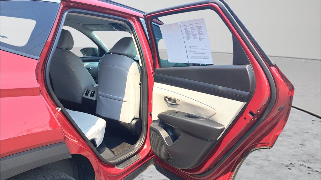 Used 2025 Hyundai Tucson SEL AWD/4WD image 13