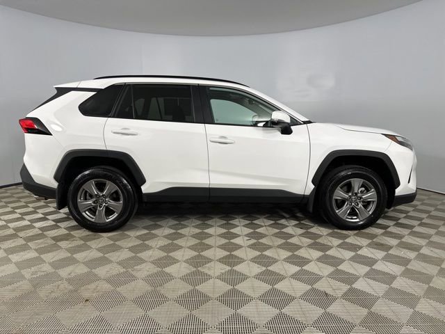 Used 2025 Toyota RAV4 XLE AWD/4WD image 8