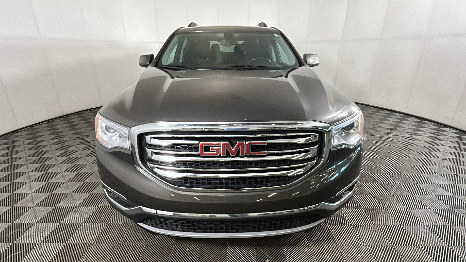 Used 2019 GMC Acadia SLE w/ Driver Alert Package I AWD/4WD image 9
