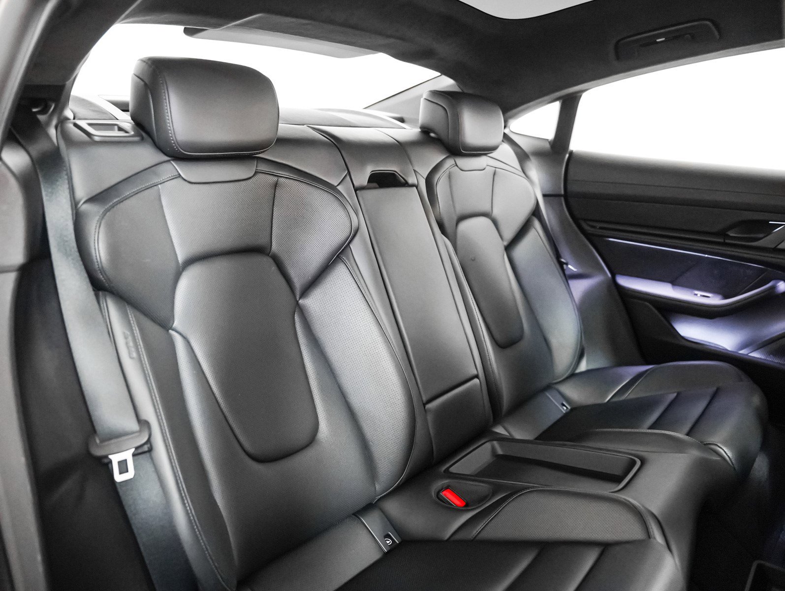 Certified 2022 Porsche Taycan GTS image 6