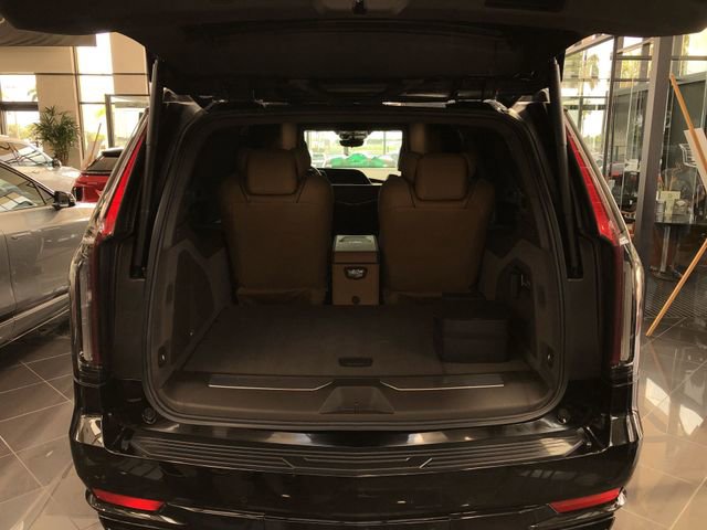 New 2024 Cadillac Escalade ESV Sport w/ LPO, ONYX Package image 15