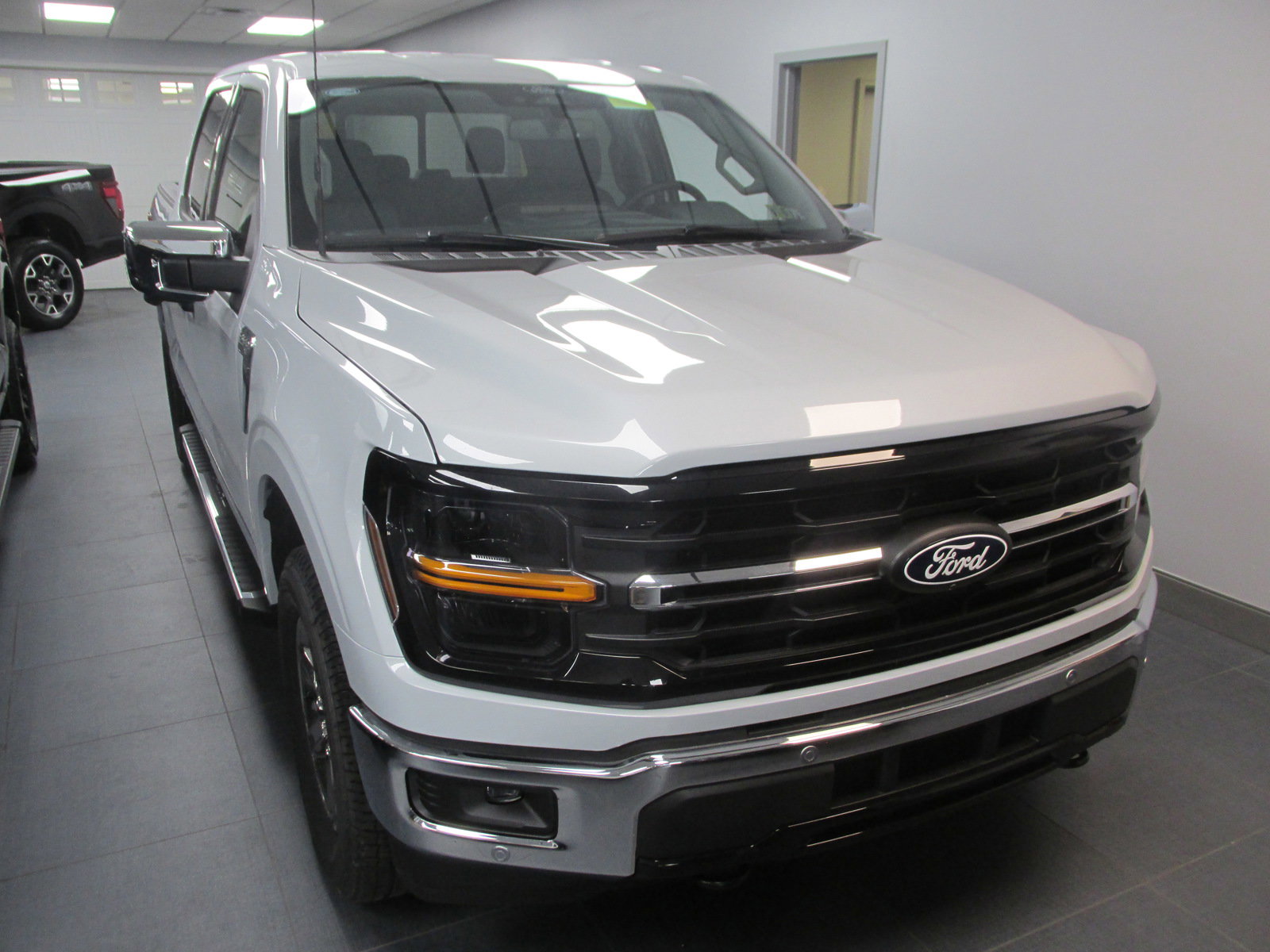 New 2025 Ford F150 XLT w/ Equipment Group 302A MID image 2