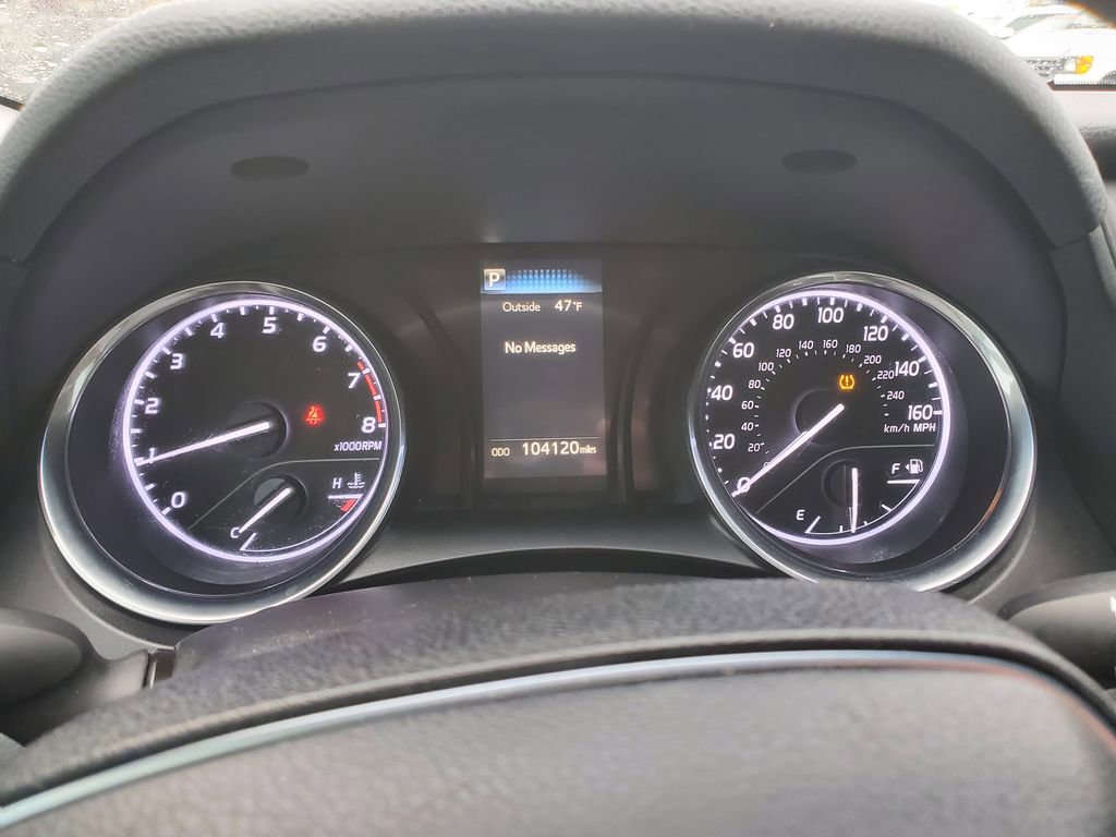 Used 2018 Toyota Camry L image 21