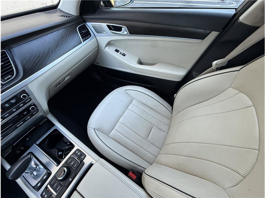 Used 2018 Genesis G80 3.8 w/ Option Group 03 RWD image 13