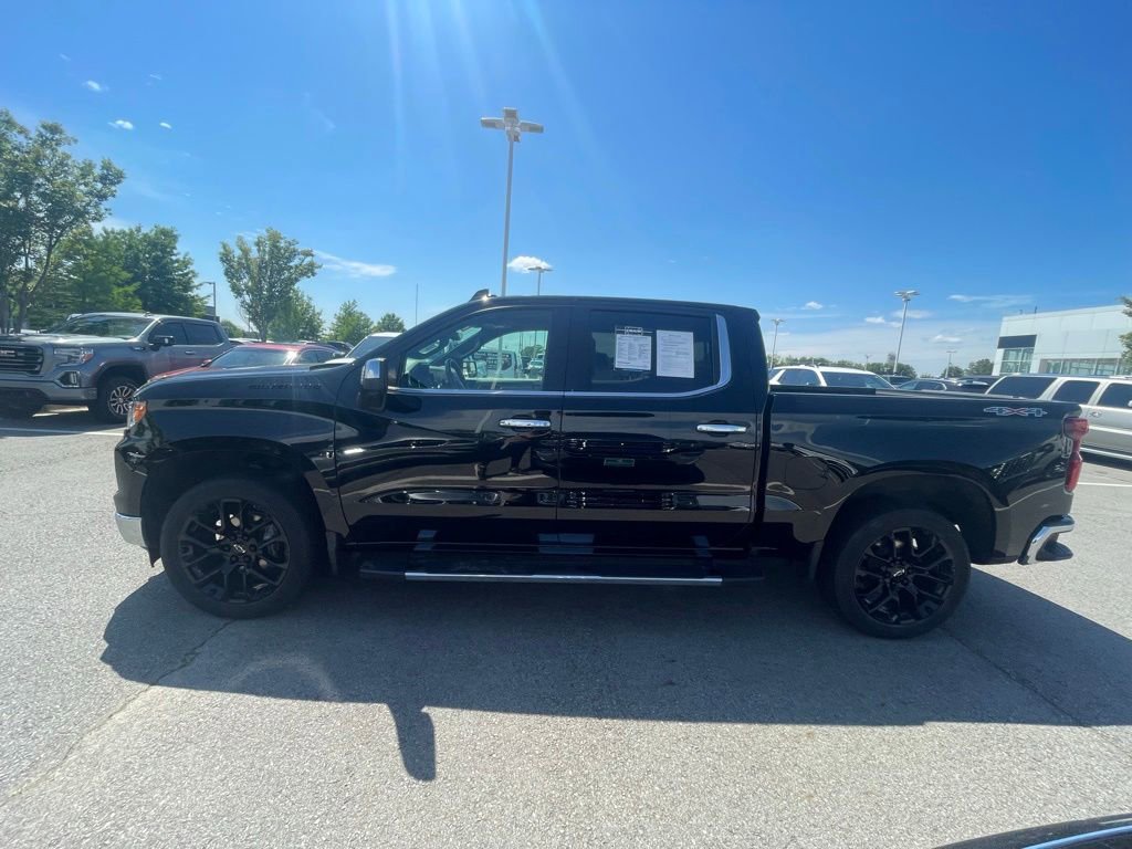 Used 2023 Chevrolet Silverado 1500 LTZ w/ LTZ Premium Package AWD/4WD image 4