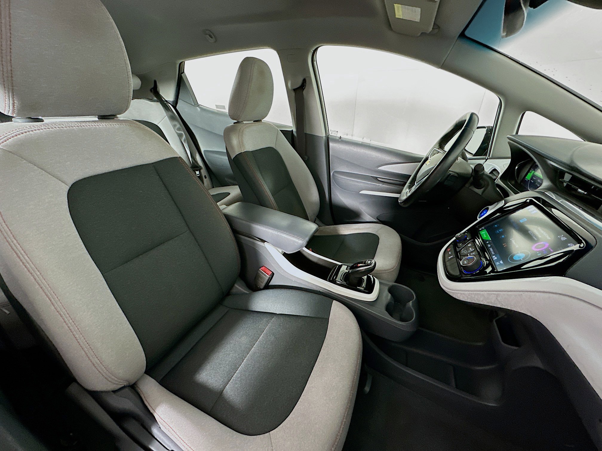 Used 2017 Chevrolet Bolt LT image 28