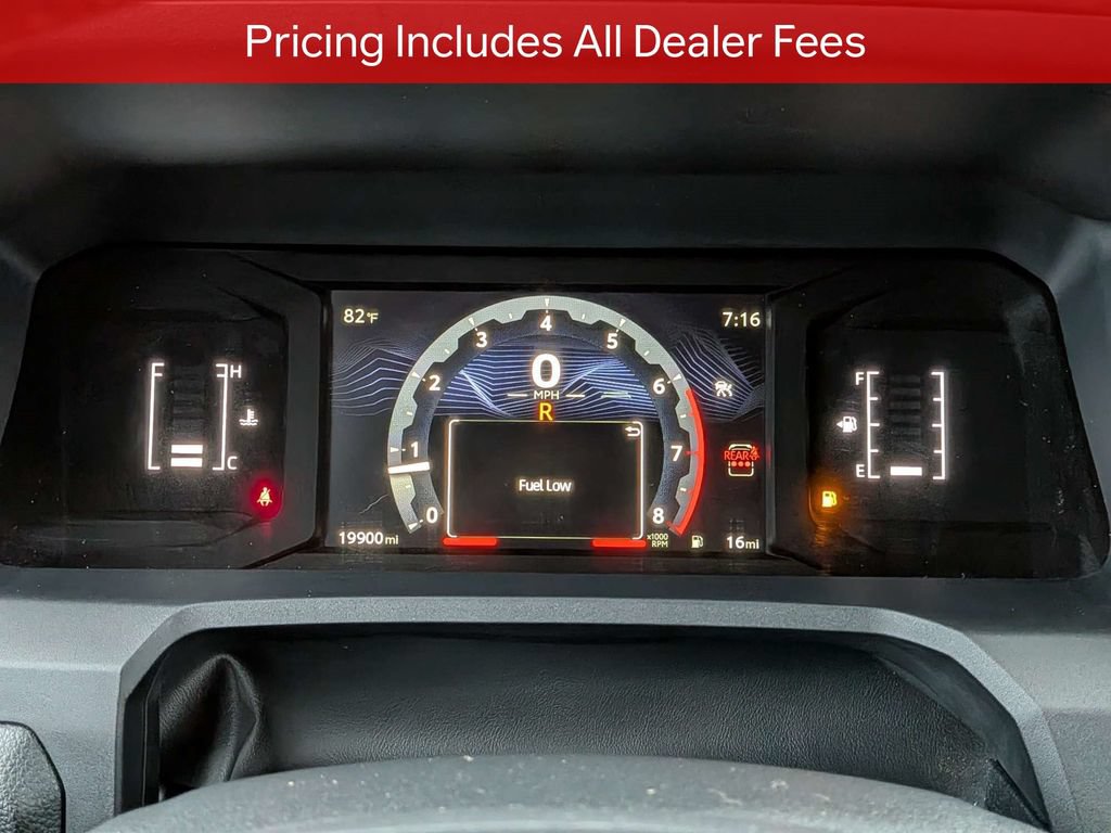 Used 2025 Toyota 4Runner SR5 AWD/4WD image 28