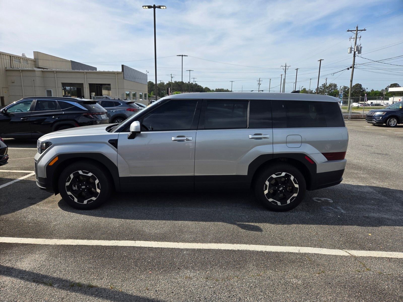 Used 2024 Hyundai Santa Fe SE AWD/4WD image 4