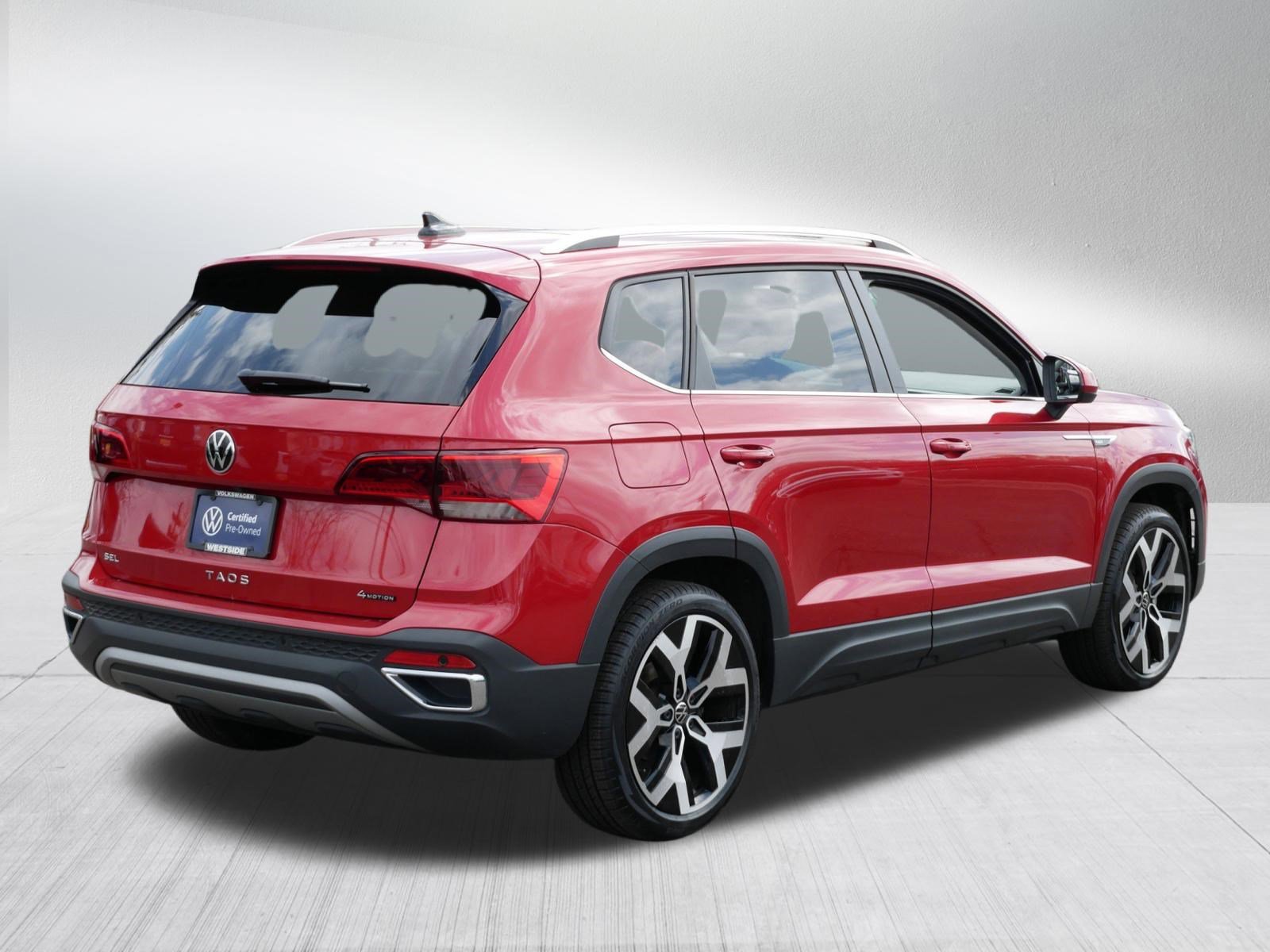 Certified 2022 Volkswagen Taos SEL w/ Panoramic Sunroof Package AWD/4WD image 7