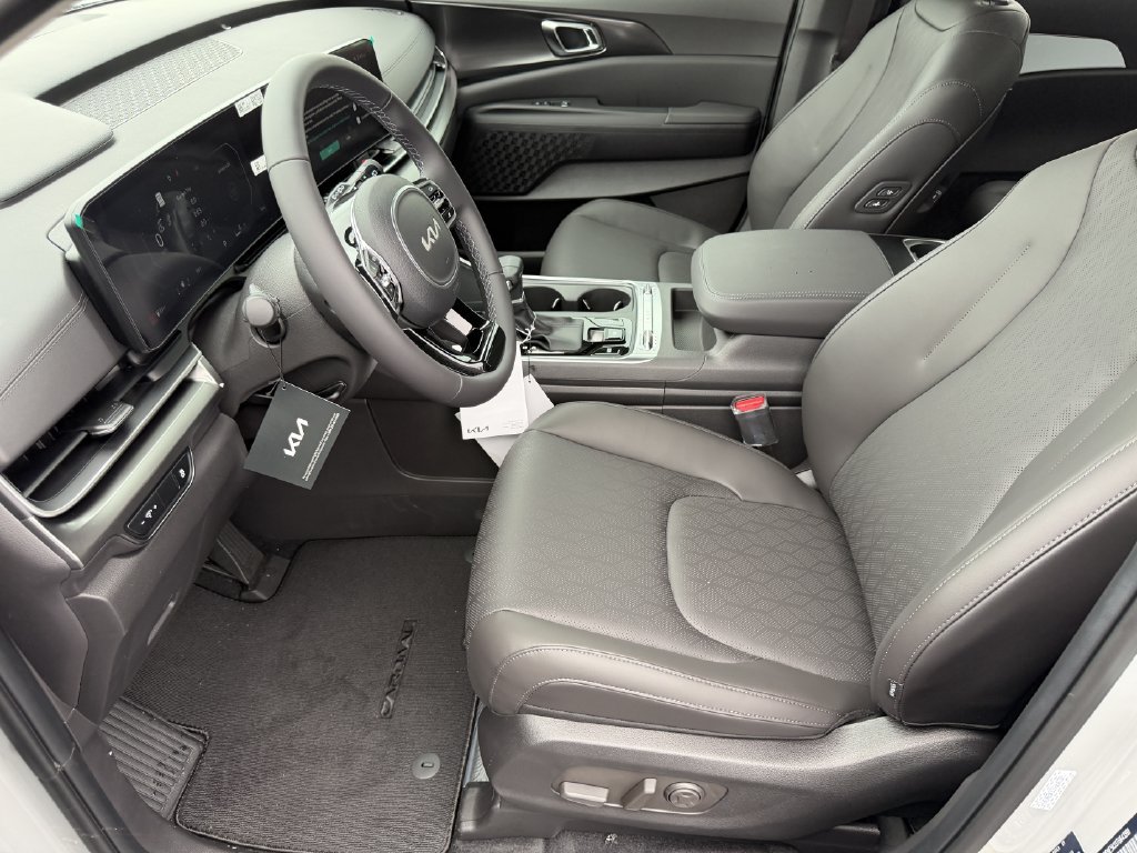 New 2026 Kia Carnival SX w/ SX Dark Edition Package FWD image 23