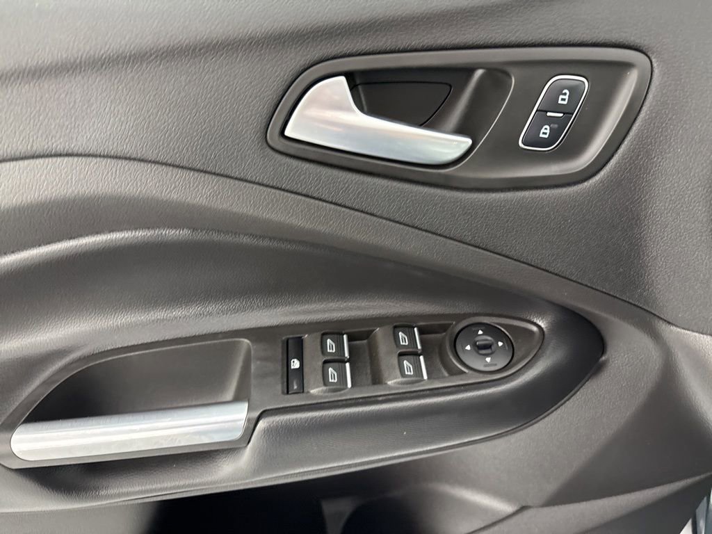Used 2019 Ford Escape SEL image 20