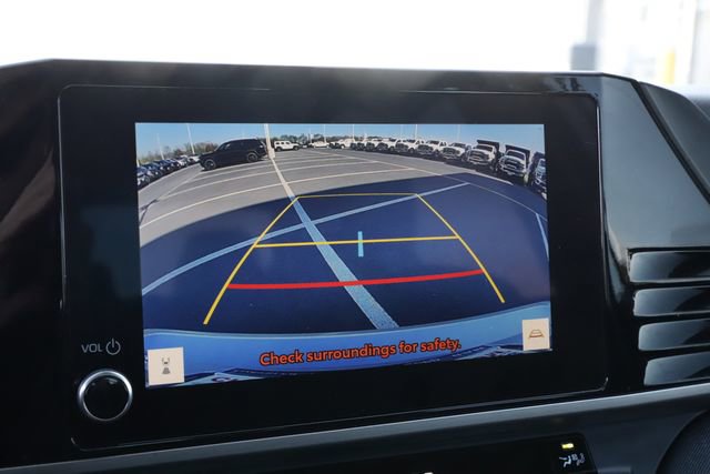 Used 2025 Toyota Camry LE FWD image 32