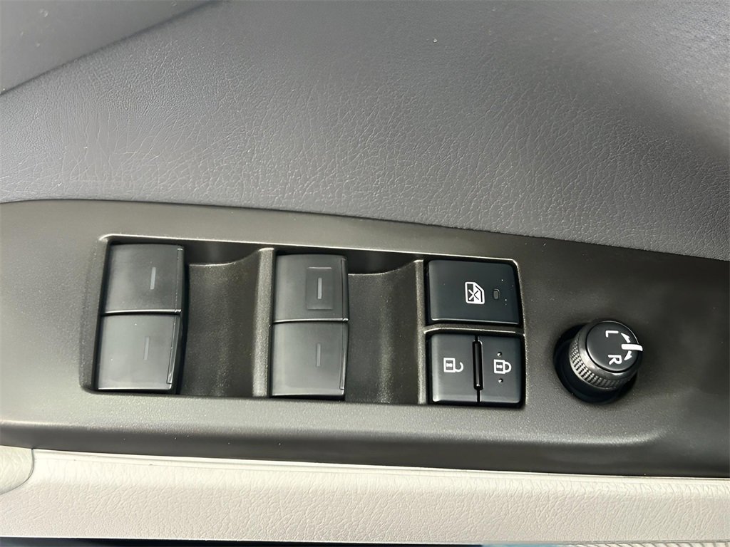 Used 2021 Toyota Camry SE image 15