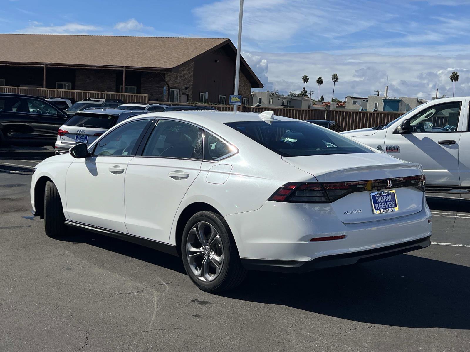 Used 2023 Honda Accord EX image 3