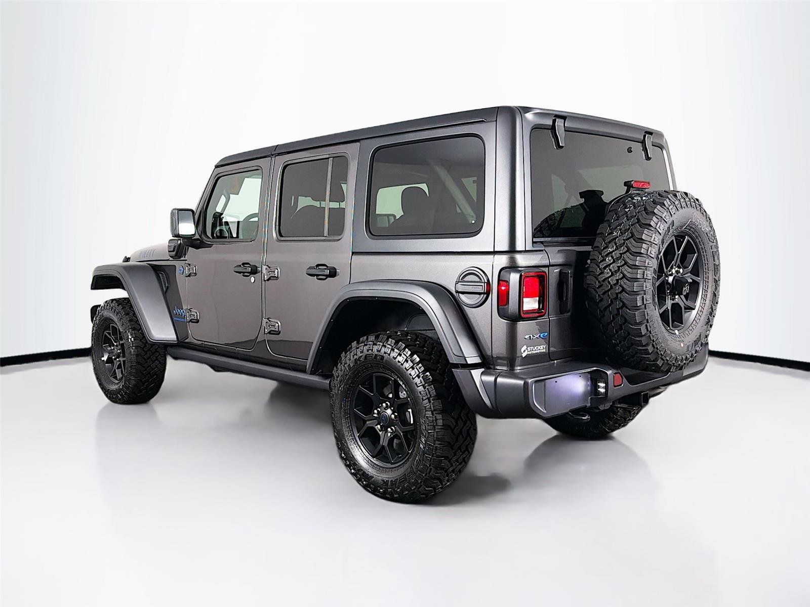 Used 2025 Jeep Wrangler Willys image 5