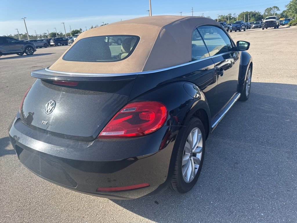 Used 2014 Volkswagen Beetle TDI image 3